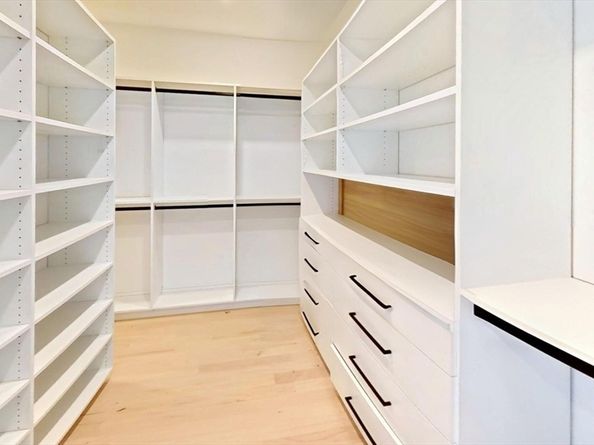 336-338 Neveda St 338, Newton MA 02460