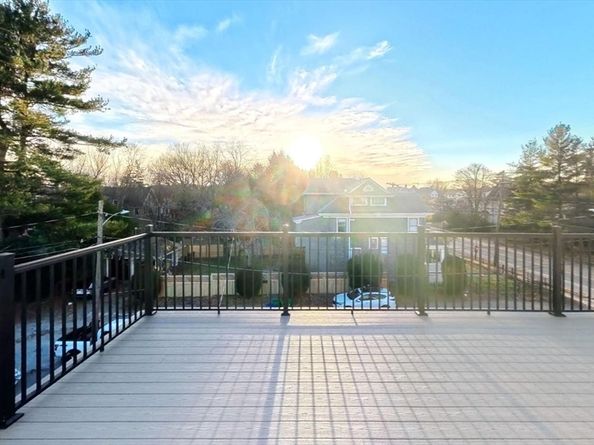 336-338 Neveda St 338, Newton MA 02460