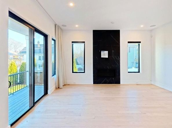 336-338 Neveda St 338, Newton MA 02460