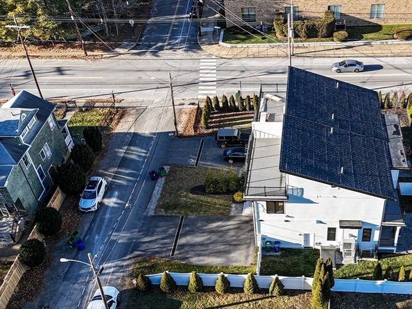 336-338 Neveda St 338, Newton MA 02460