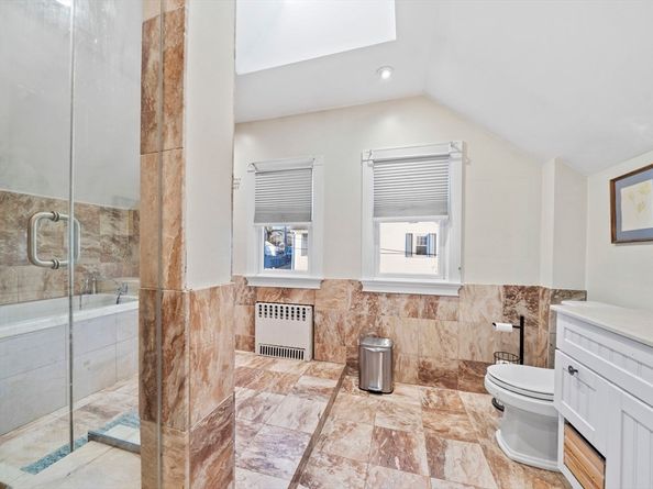 96 Utica St, Quincy MA 02169