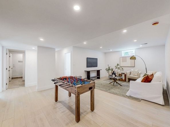 140 Columbia St 1, Brookline MA 02446