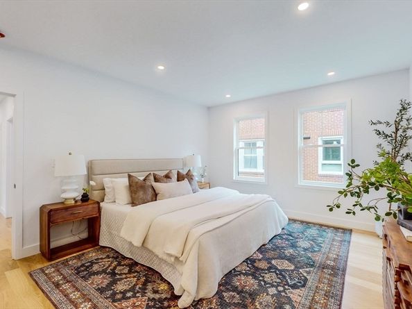 140 Columbia St 1, Brookline MA 02446