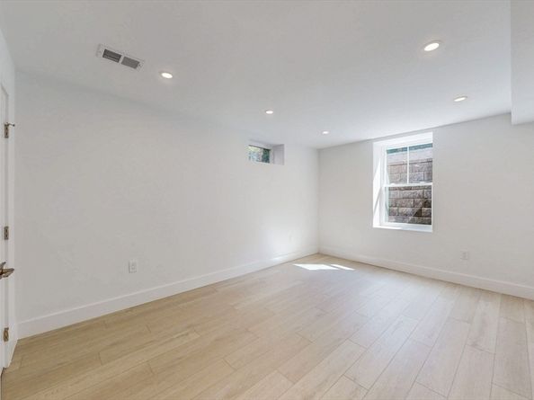 140 Columbia St 1, Brookline MA 02446