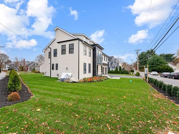 212 Central Ave, Needham MA 02494