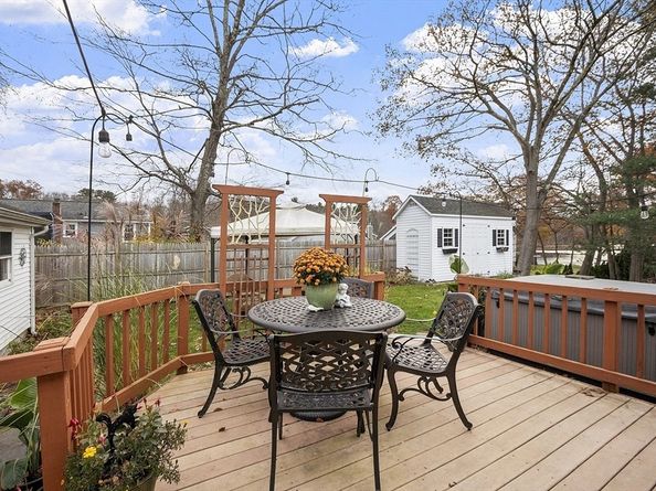 26 Long Lake Rd, Littleton MA 01460