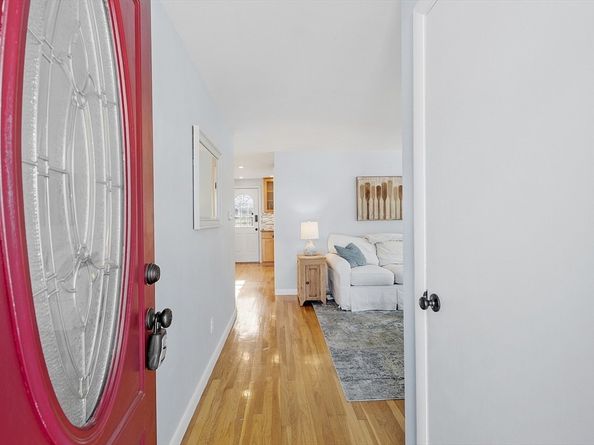 26 Long Lake Rd, Littleton MA 01460