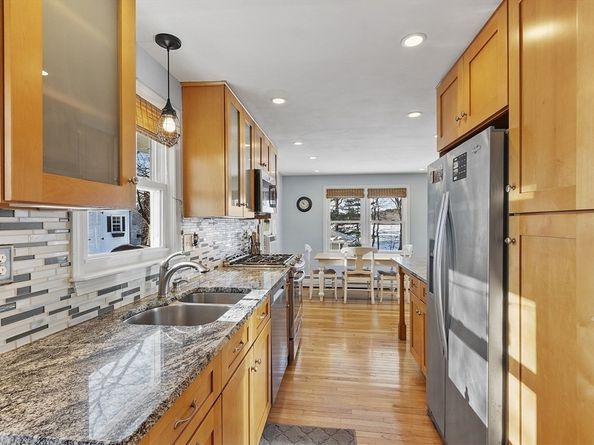 26 Long Lake Rd, Littleton MA 01460