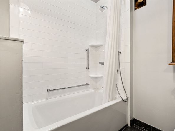 249 A 66, Boston MA 02210