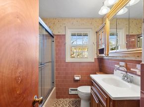 10 Paulette Dr, Danvers MA 01923