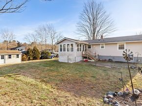 10 Paulette Dr, Danvers MA 01923
