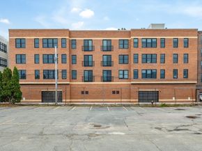 340 West 2nd Street 17, Boston MA 02127