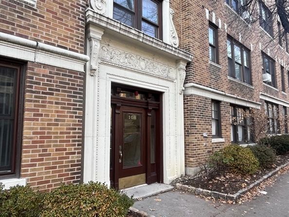 108 Saint Paul St 2, Brookline MA 02446