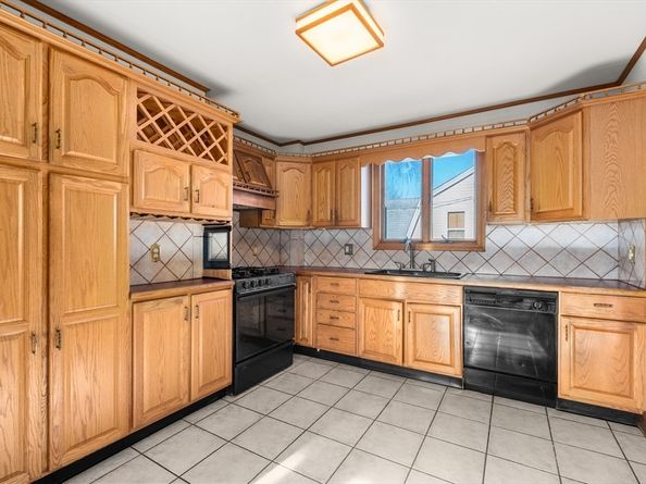 48 Clifford St, Boston MA 02136