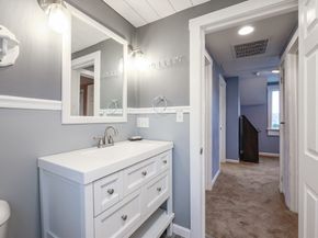 4 Roosevelt St, Wareham MA 02571