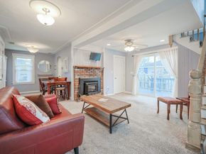 4 Roosevelt St, Wareham MA 02571