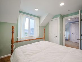 4 Roosevelt St, Wareham MA 02571