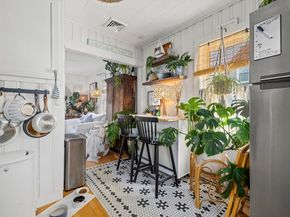 5 Beach St, Mattapoisett MA 02739