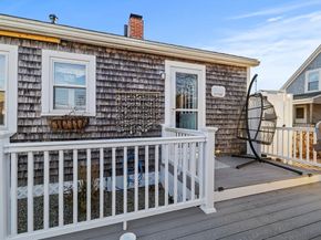 5 Beach St, Mattapoisett MA 02739