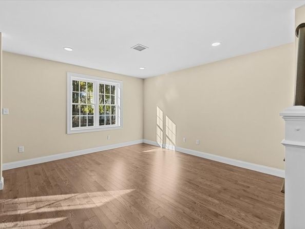 271 Ames St, Brockton MA 02302