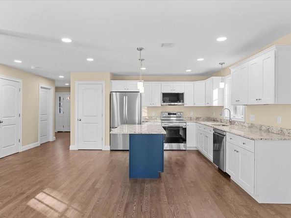 271 Ames St, Brockton MA 02302