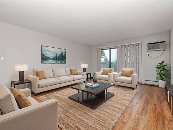 131 Coolidge Ave 123, Watertown MA 02472