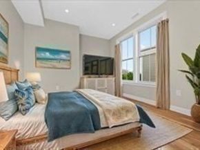 42 Waverly M, Boston MA 02135