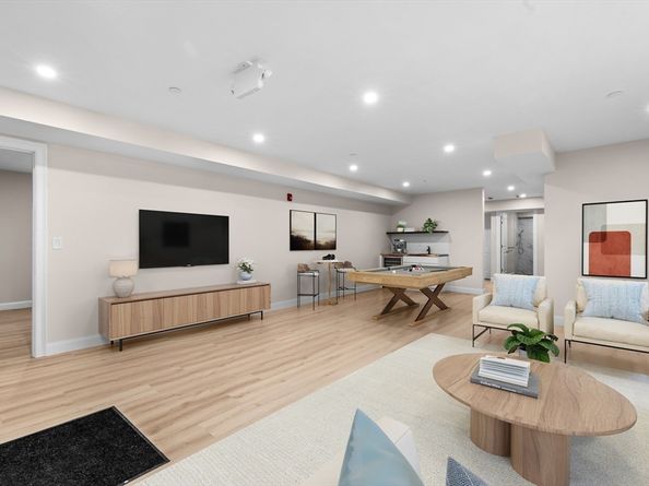 42 Waverly M, Boston MA 02135