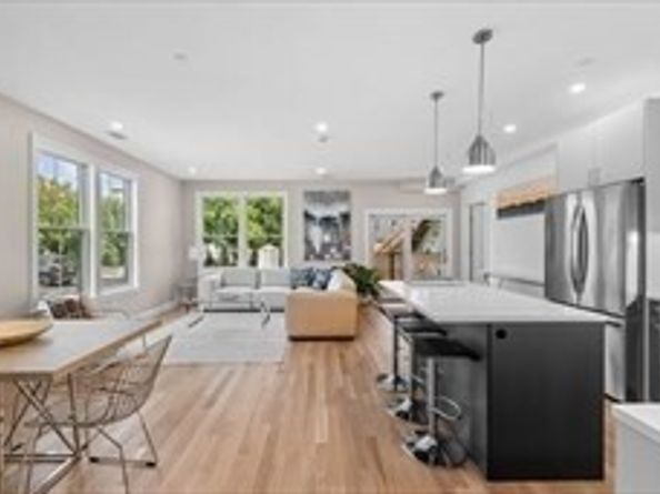 42 Waverly M, Boston MA 02135