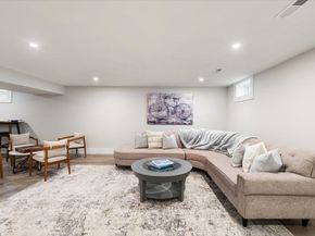 16 Arlington Rd, Natick MA 01760