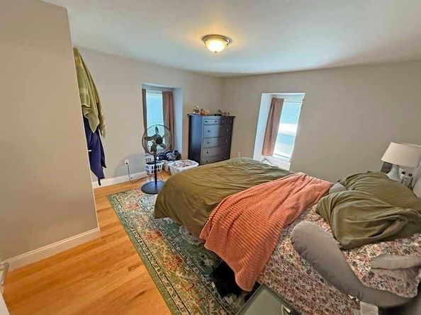 81 Alder St, Waltham MA 02453