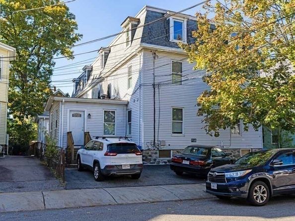 81 Alder St, Waltham MA 02453