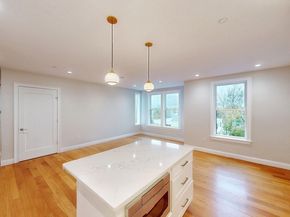 40 Westmoreland St 8, Boston MA 02124