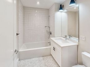 40 Westmoreland St 8, Boston MA 02124