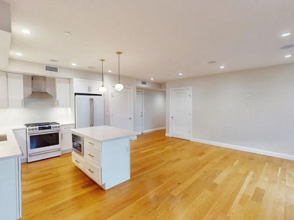 40 Westmoreland St 8, Boston MA 02124