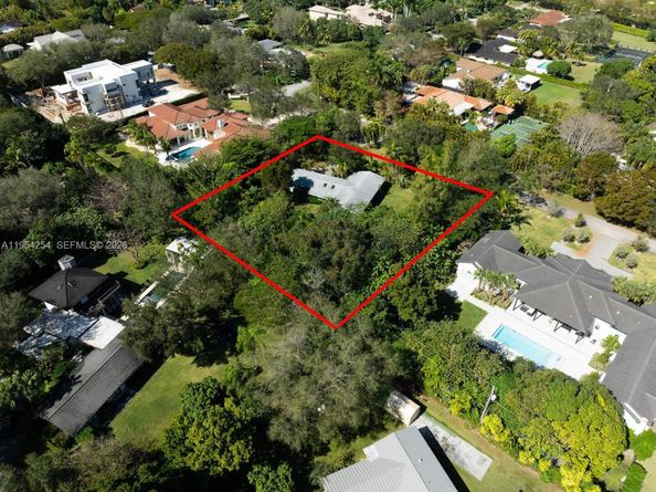 9300 SW 116th St, Miami FL 33176