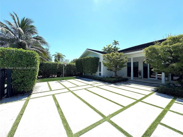 8200 SW 62nd Ave, Miami FL 33143