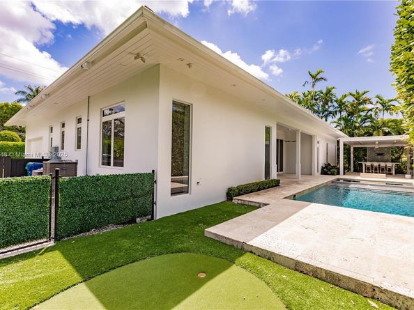 8200 SW 62nd Ave, Miami FL 33143