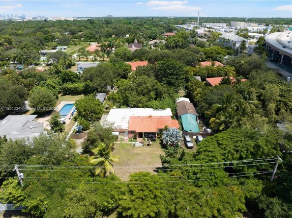 7901 SW 72nd Ave, Miami FL 33143