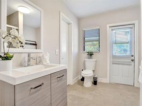 1960 SW 51st Ter, Plantation FL 33317