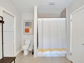 1960 SW 51st Ter, Plantation FL 33317
