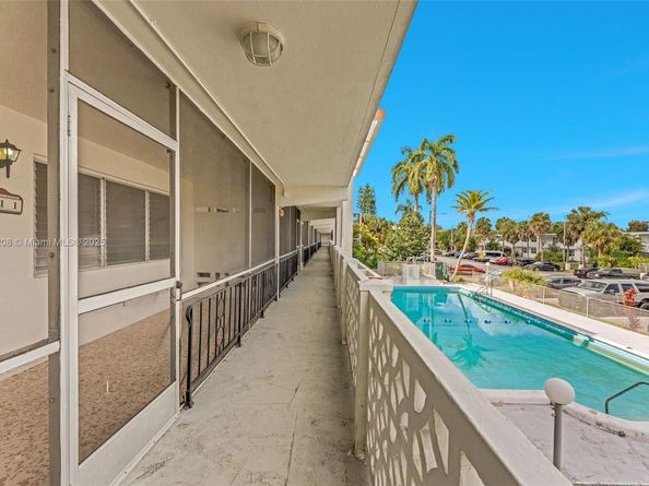 1450 NE 170th St 211, North Miami Beach FL 33162