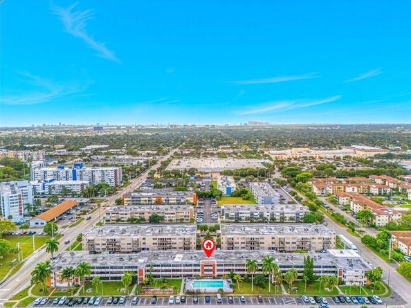 1450 NE 170th St 211, North Miami Beach FL 33162