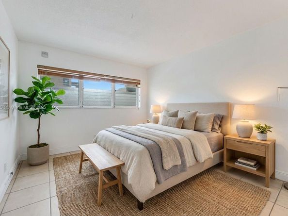 1450 NE 170th St 211, North Miami Beach FL 33162