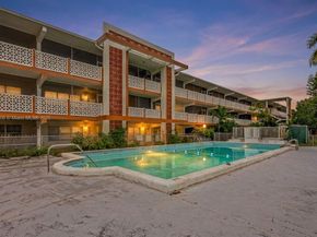 1450 NE 170th St 211, North Miami Beach FL 33162