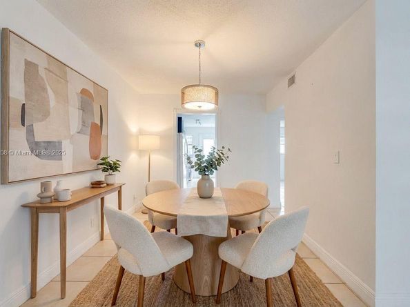 1450 NE 170th St 211, North Miami Beach FL 33162