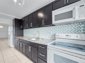 1450 NE 170th St 211, North Miami Beach FL 33162