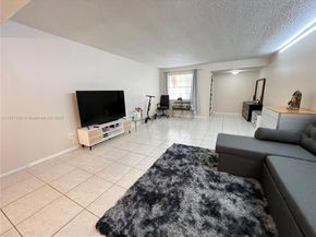 1325 N 15th Ave 23, Hollywood FL 33020