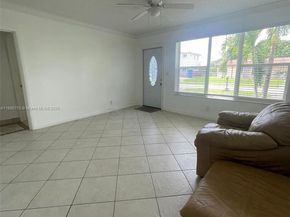 4040 NE 4th Ter, Deerfield Beach FL 33064