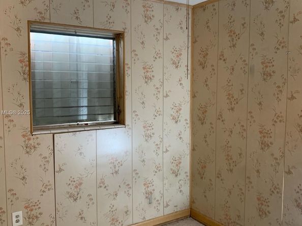 7970 NW 176th St, Hialeah FL 33015